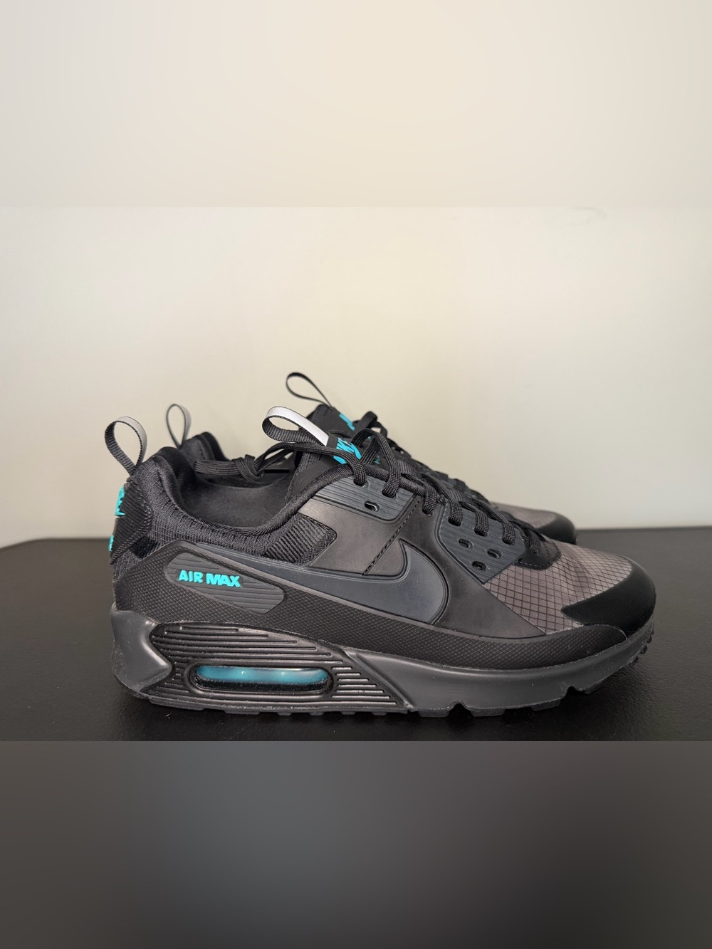 NEW Nike Air Max 90 Drift, Men’s 9.5, Black Dusty Cactus and Turquoise Accents